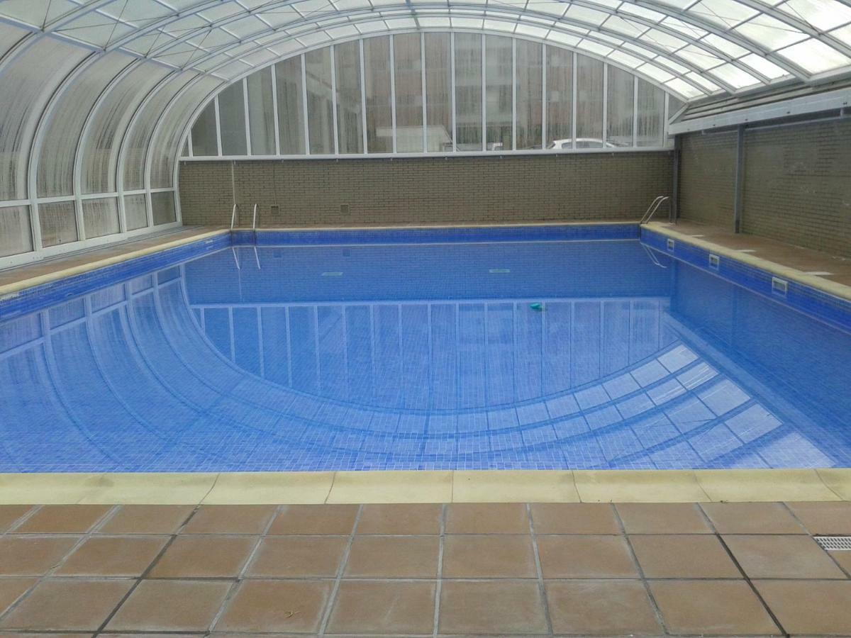 Appartamento Torre De La Fuente Aprtovistas Piscina Parking Oviedo Esterno foto